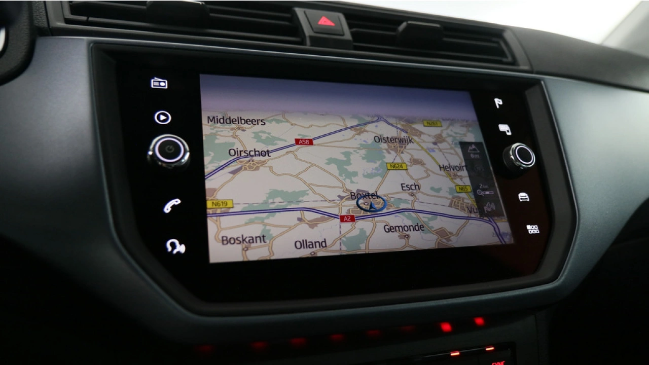 SEAT Arona 1.0 TSI 95pk Style Business Intense