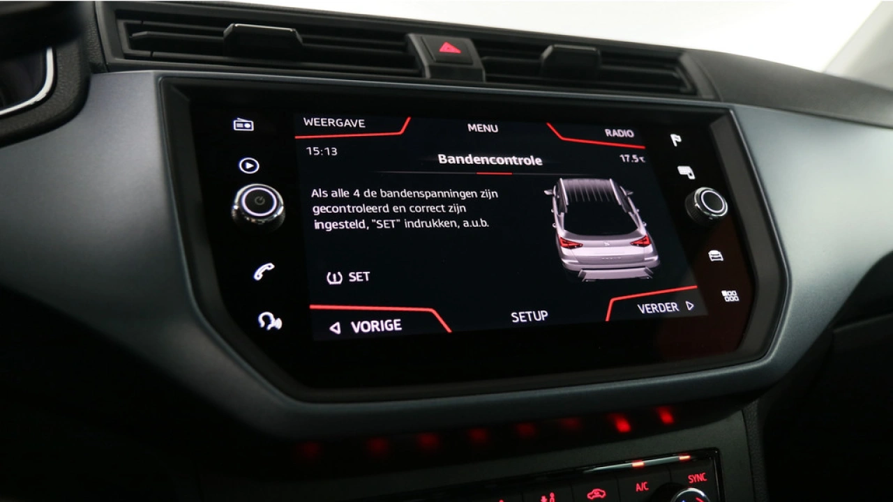 SEAT Arona 1.0 TSI 95pk Style Business Intense