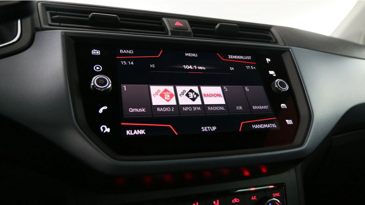 SEAT Arona 1.0 TSI 95pk Style Business Intense