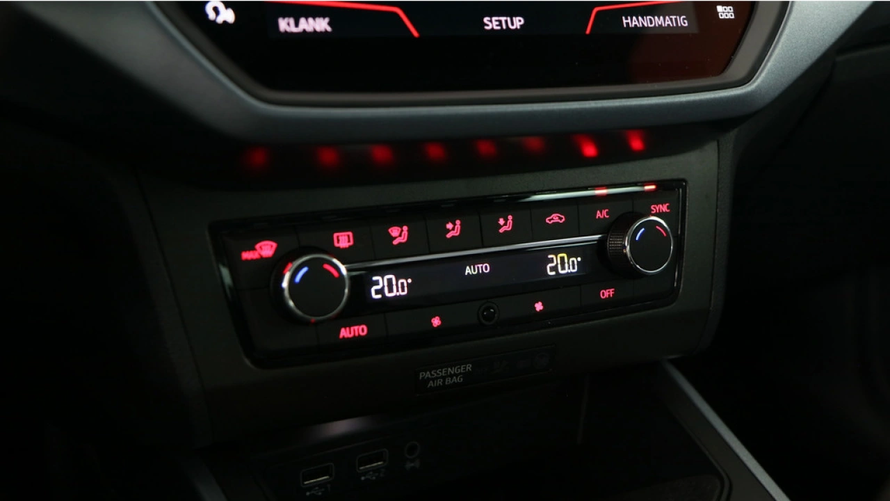 SEAT Arona 1.0 TSI 95pk Style Business Intense