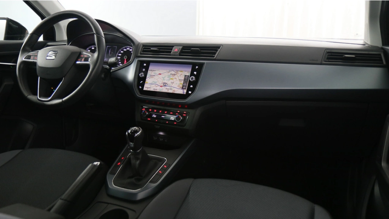 SEAT Arona 1.0 TSI 95pk Style Business Intense