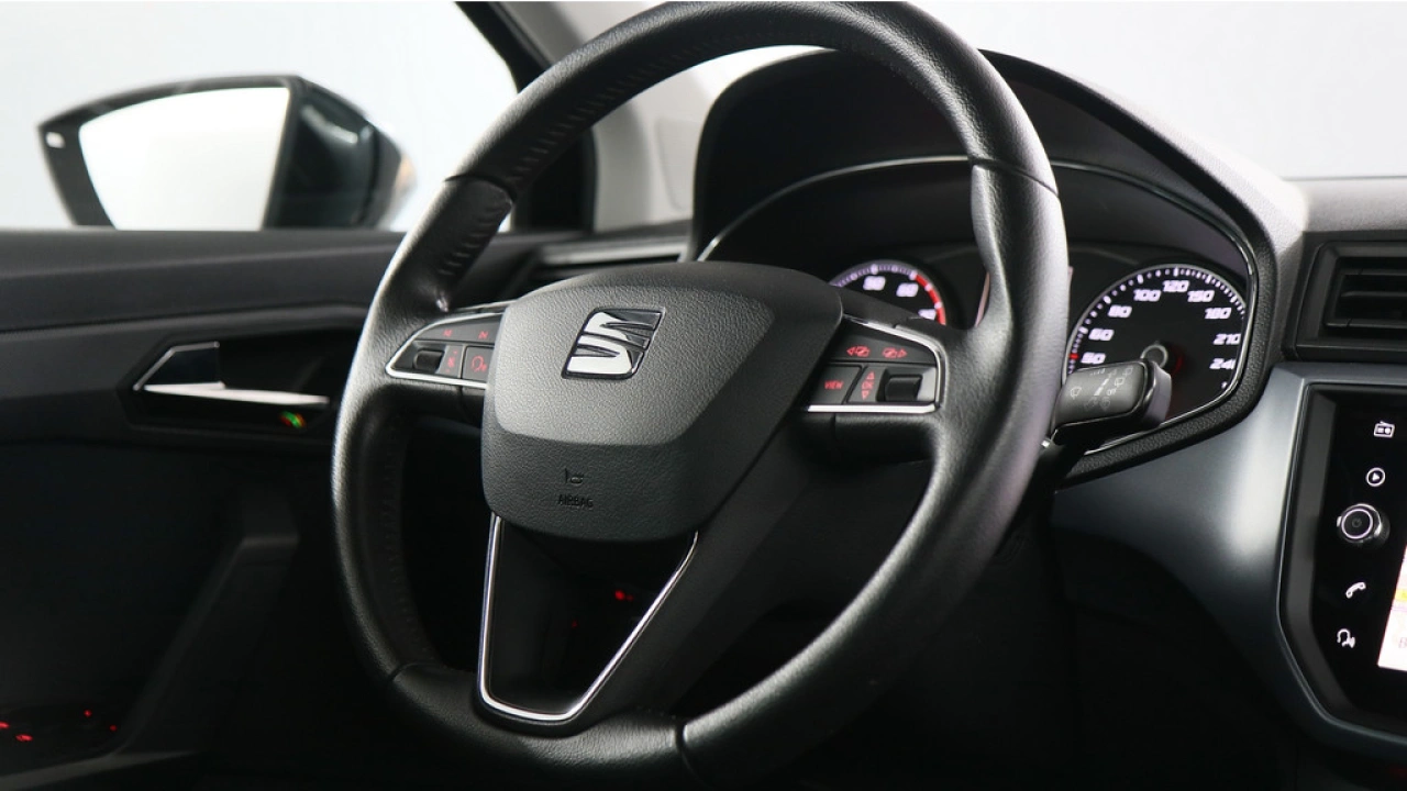 SEAT Arona 1.0 TSI 95pk Style Business Intense