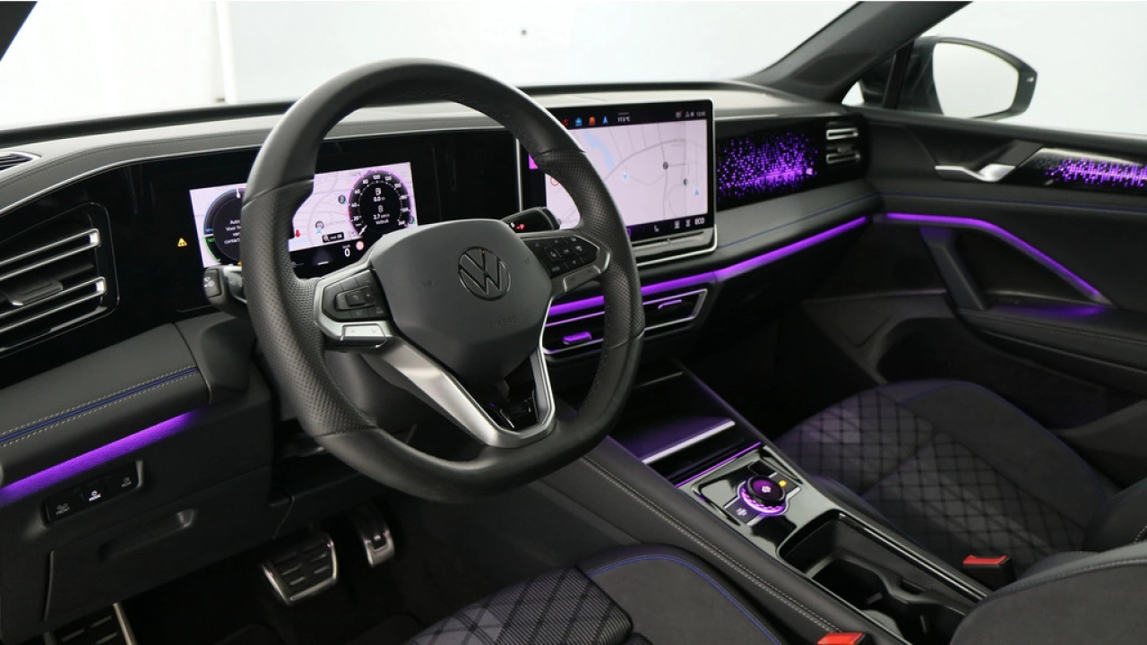 Volkswagen Tiguan 1.5 eHybrid 272pk R-Line Edition PHEV DSG / Panoramadak / 350 Camera / Trekhaak
