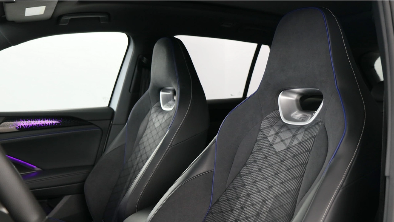 Volkswagen Tiguan 1.5 eHybrid 272pk R-Line Edition PHEV DSG / Panoramadak / 350 Camera / Trekhaak