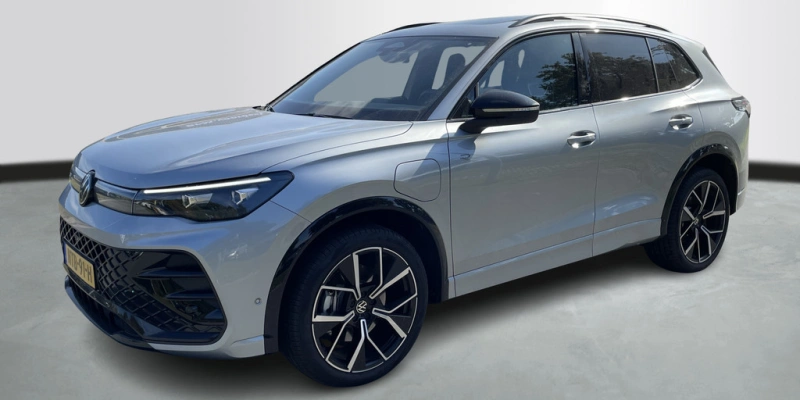 Volkswagen Tiguan 1.5 eHybrid 272pk R-Line Edition PHEV DSG / Panoramadak / 350 Camera / Trekhaak