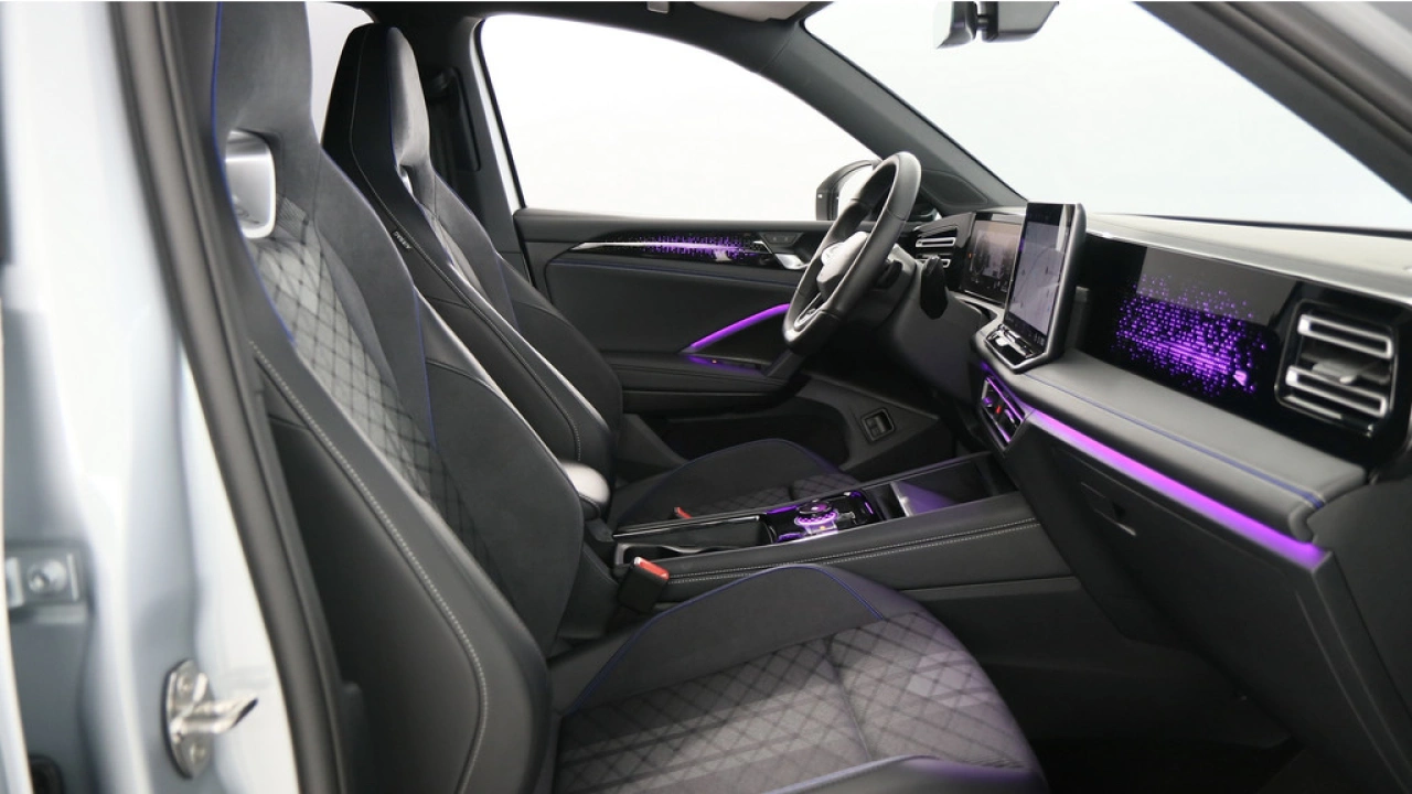 Volkswagen Tiguan 1.5 eHybrid 272pk R-Line Edition PHEV DSG / Panoramadak / 350 Camera / Trekhaak