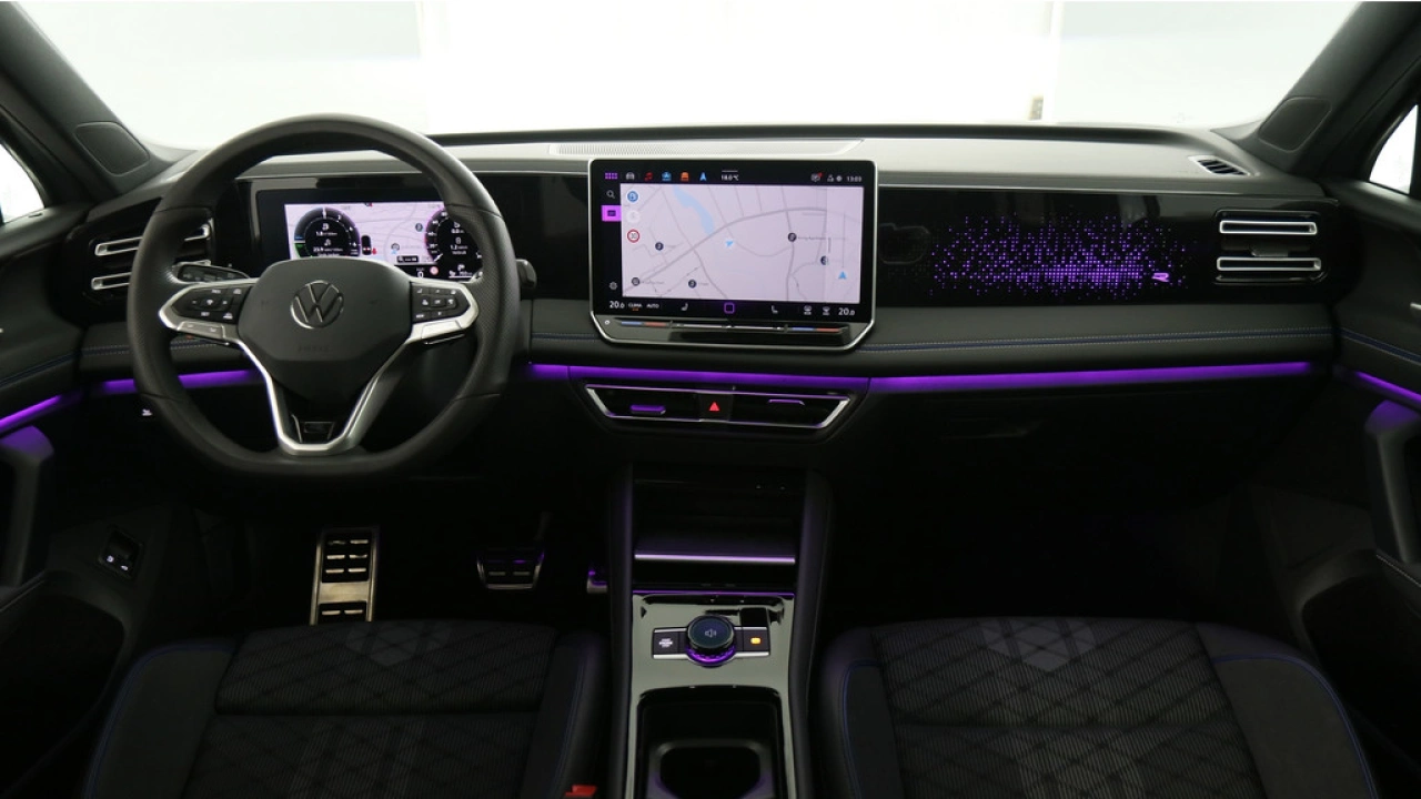 Volkswagen Tiguan 1.5 eHybrid 272pk R-Line Edition PHEV DSG / Panoramadak / 350 Camera / Trekhaak