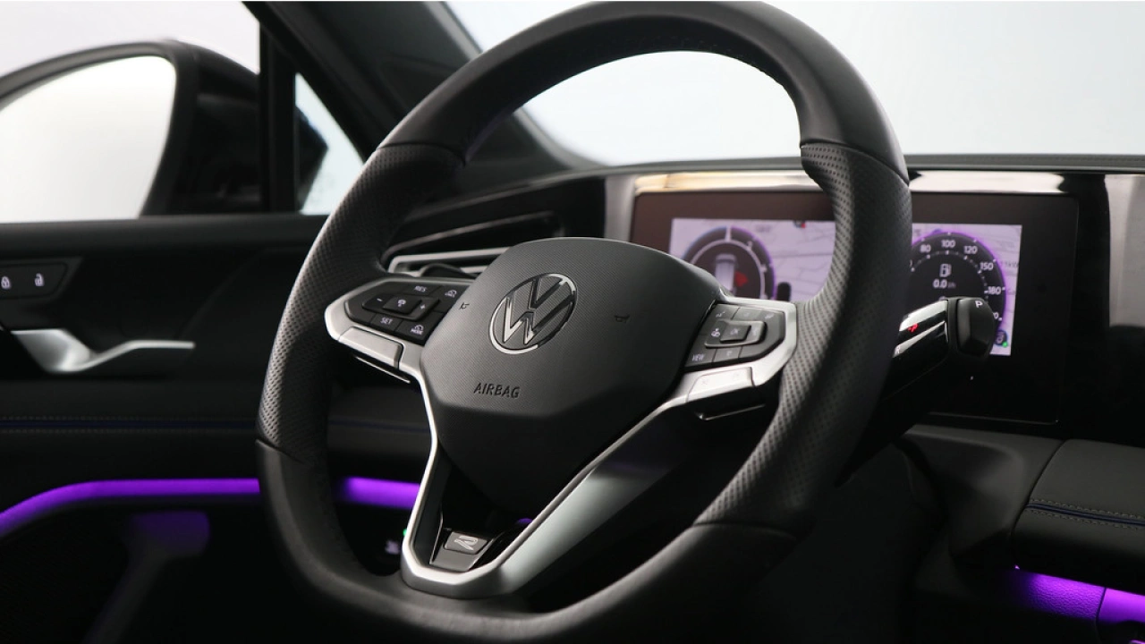 Volkswagen Tiguan 1.5 eHybrid 272pk R-Line Edition PHEV DSG / Panoramadak / 350 Camera / Trekhaak