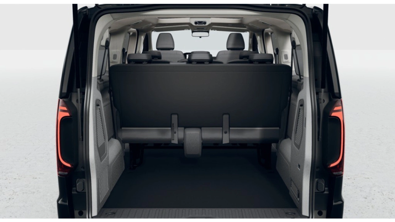 VW Bedrijfswagens e-Caravelle L2H1 64kWh 286pk RWD Style
