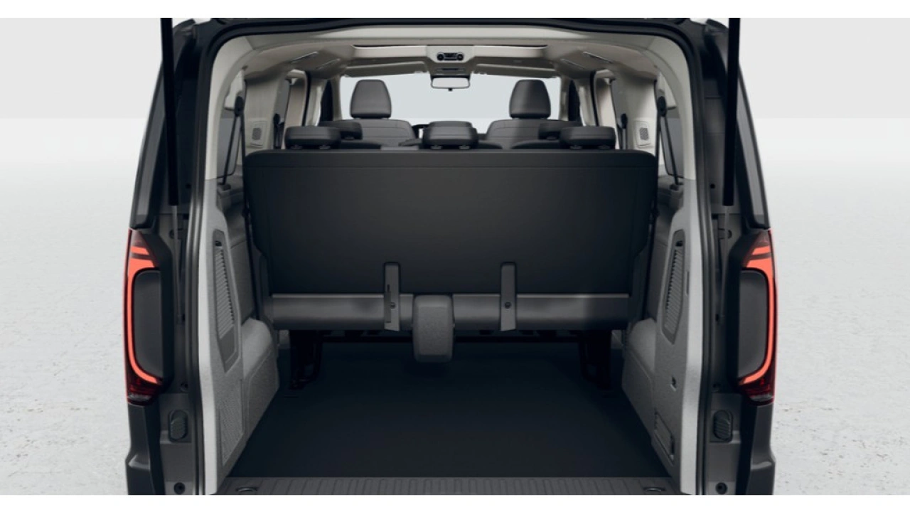 VW Bedrijfswagens e-Caravelle L2H1 64kWh 286pk RWD Style