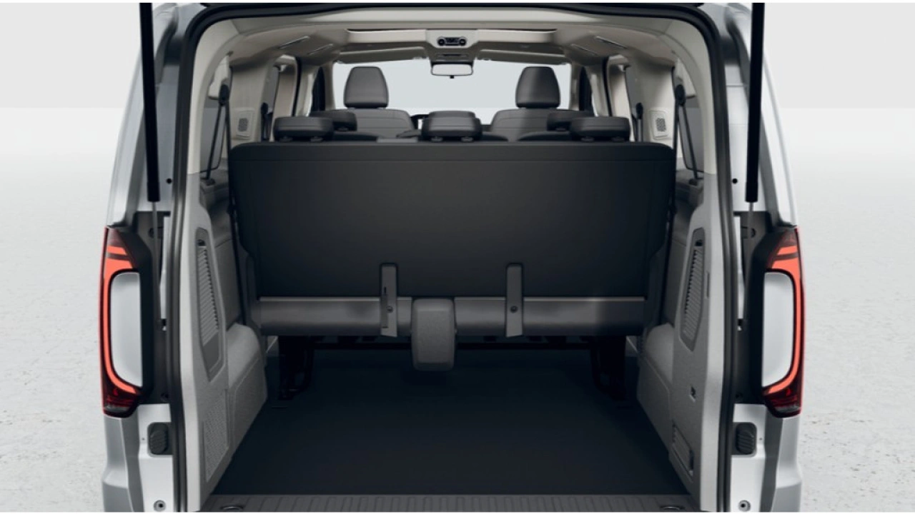 VW Bedrijfswagens e-Caravelle L2H1 64kWh 286pk RWD Style