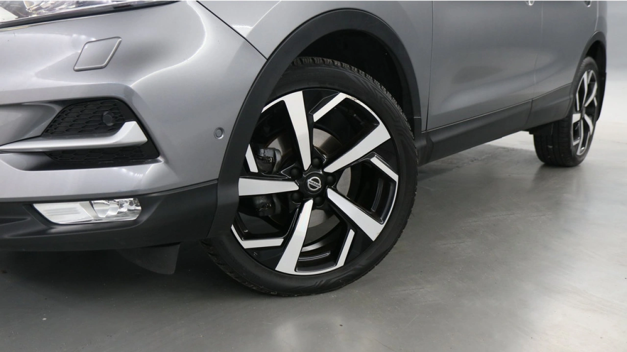 Nissan QASHQAI 1.2 Tekna +