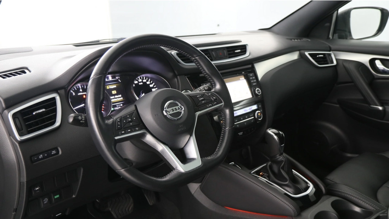 Nissan QASHQAI 1.2 Tekna +