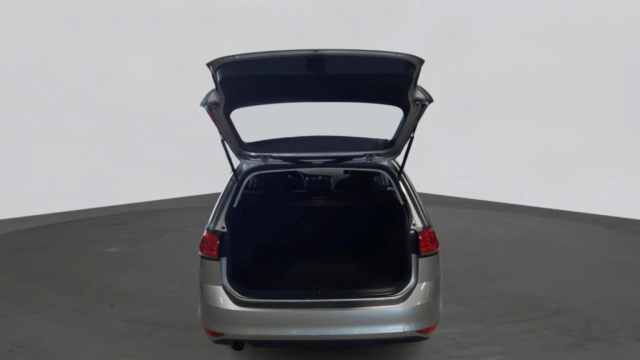 Volkswagen GOLF Variant 1.0 TSI 115pk | Executive | Navigatie | Alarm | Cruise Control |