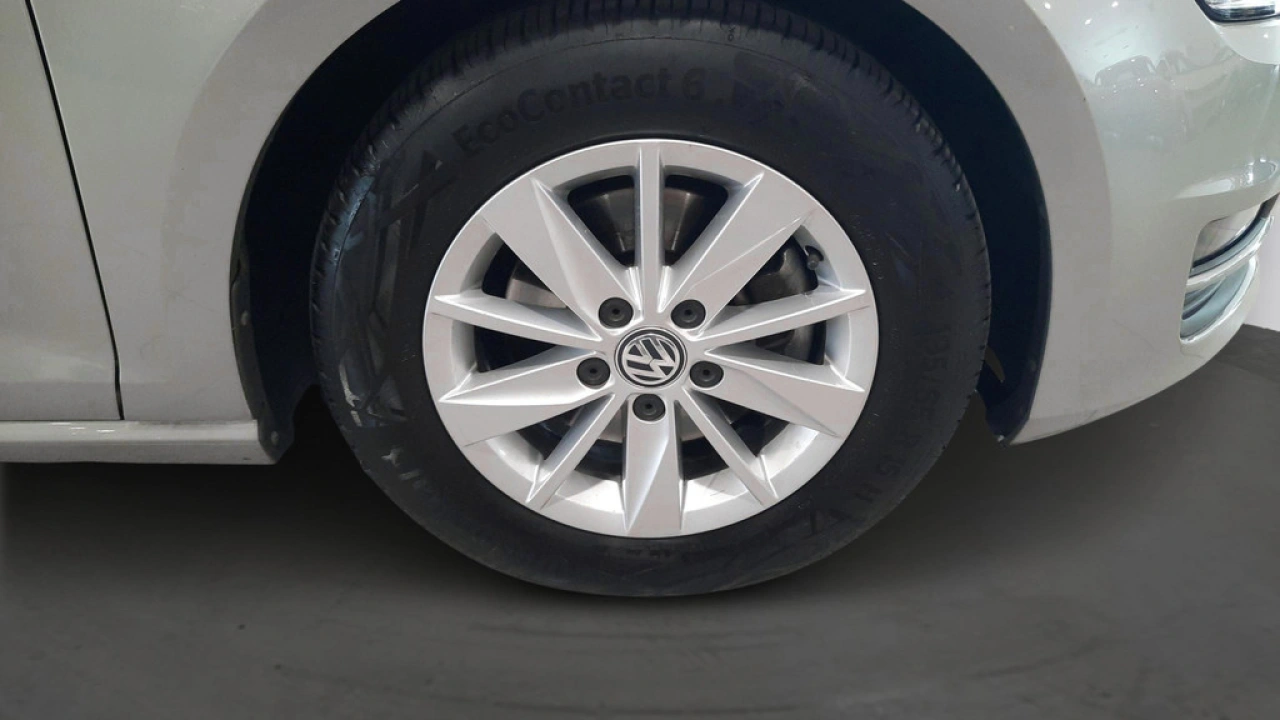 Volkswagen GOLF Variant 1.0 TSI 115pk | Executive | Navigatie | Alarm | Cruise Control |