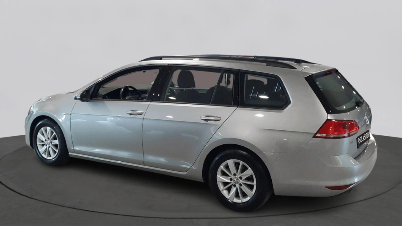 Volkswagen GOLF Variant 1.0 TSI 115pk | Executive | Navigatie | Alarm | Cruise Control |