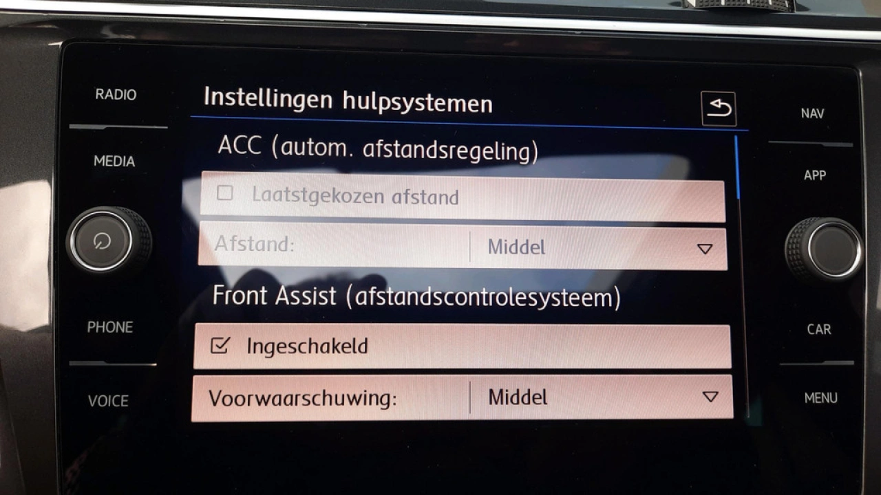 Volkswagen Tiguan 1.5 TSI 150pk Automaat Highline Business R Advance