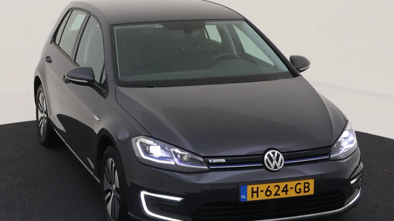 Volkswagen e-Golf 36kW / 136pk E-DITION