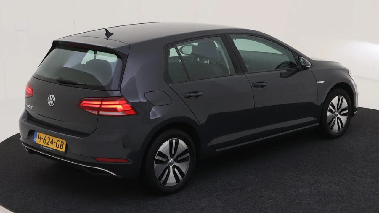 Volkswagen e-Golf 36kW / 136pk E-DITION
