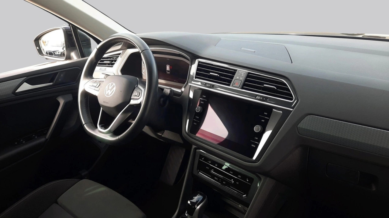 Volkswagen Tiguan 1.5 TSI Automaat Life Business | Trekhaak | Navigatie |