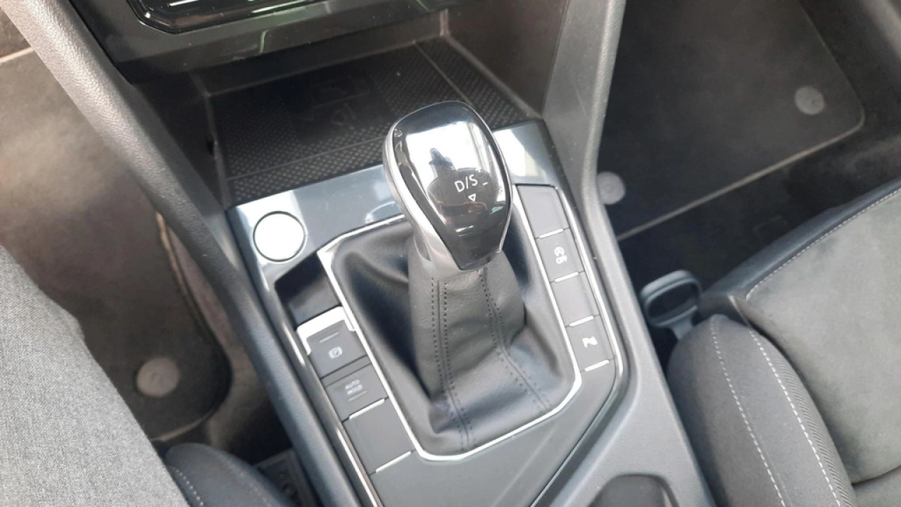 Volkswagen Tiguan 1.5 TSI Automaat Life Business | Trekhaak | Navigatie |