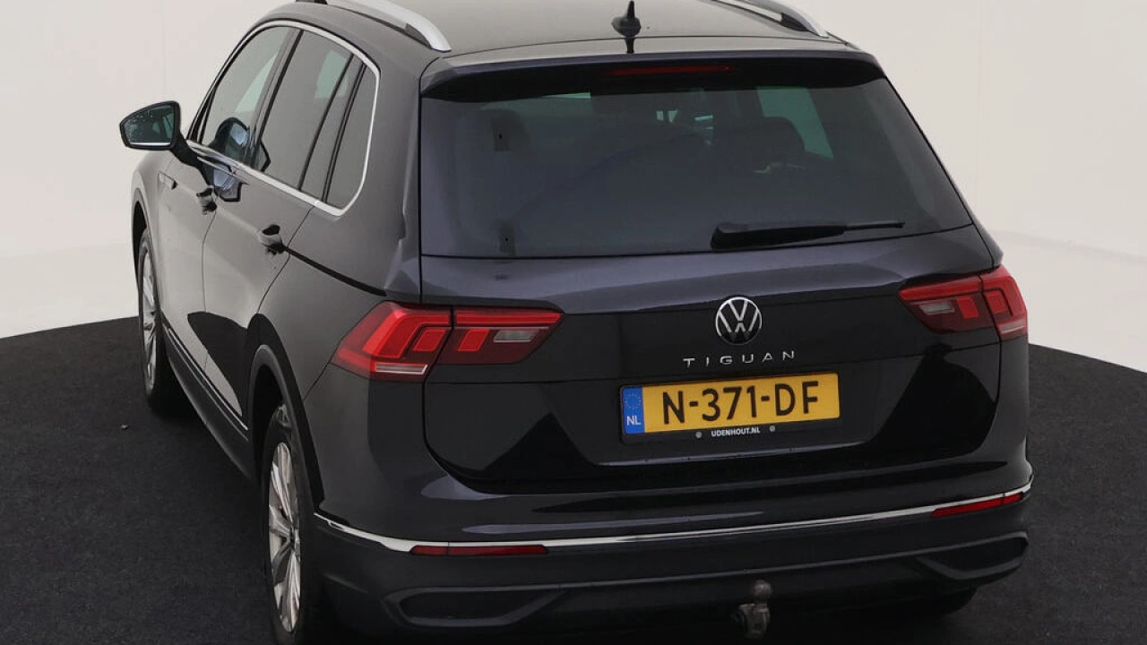 Volkswagen Tiguan 1.5 TSI Life Business | Trekhaak | Navigatie | Binnenkort beschikbaar
