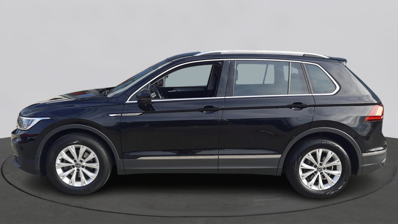Volkswagen Tiguan 1.5 TSI Automaat Life Business | Trekhaak | Navigatie |