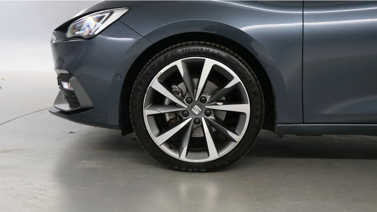 SEAT Leon Sportstourer 1.5 eTSI FR Business Intense