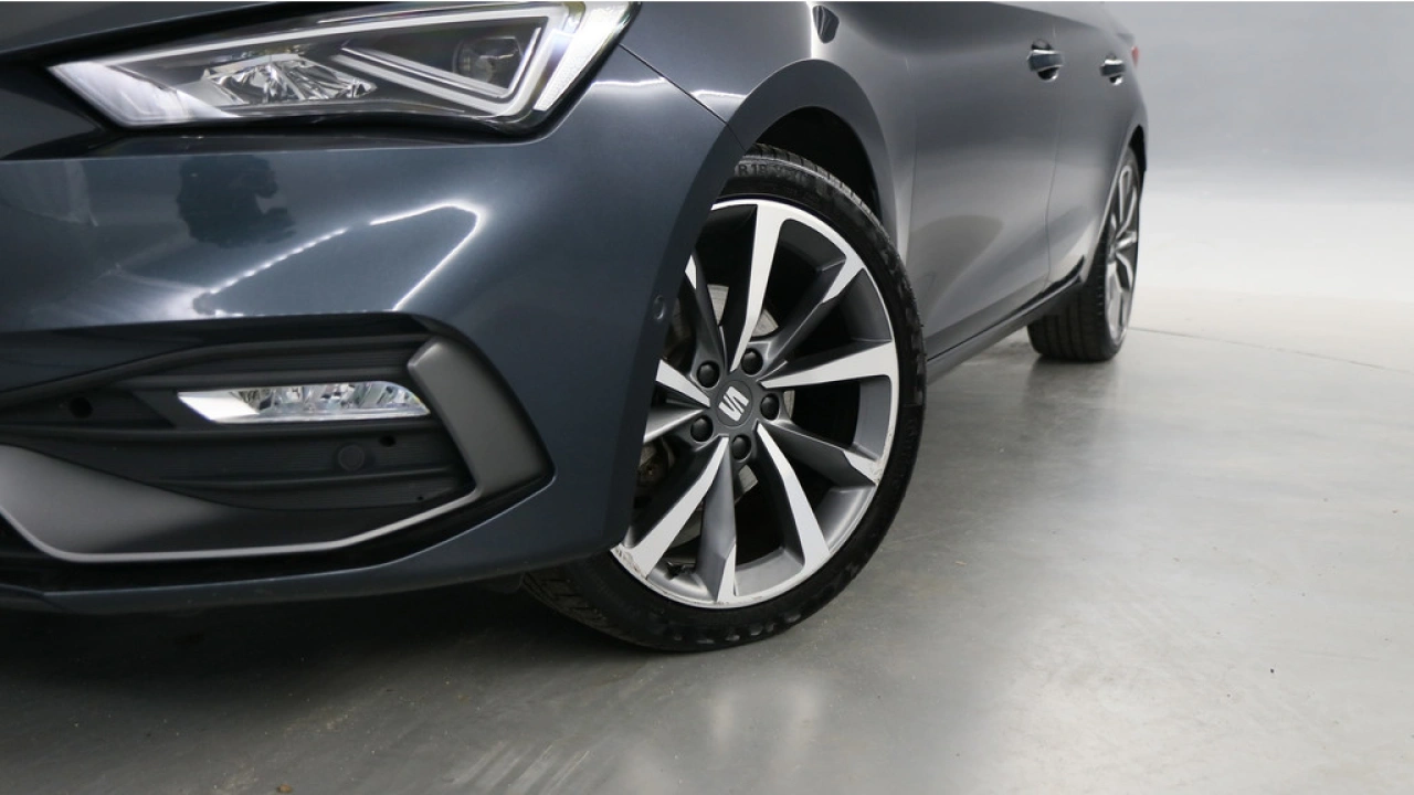 SEAT Leon Sportstourer 1.5 eTSI FR Business Intense