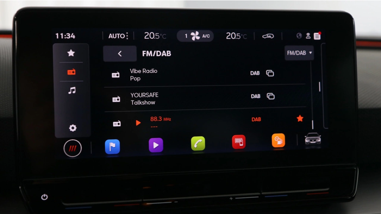 SEAT Leon Sportstourer 1.5 eTSI FR Business Intense