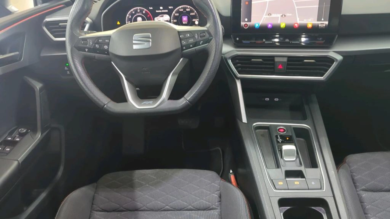SEAT Leon Sportstourer 1.5 eTSI FR Business Intense