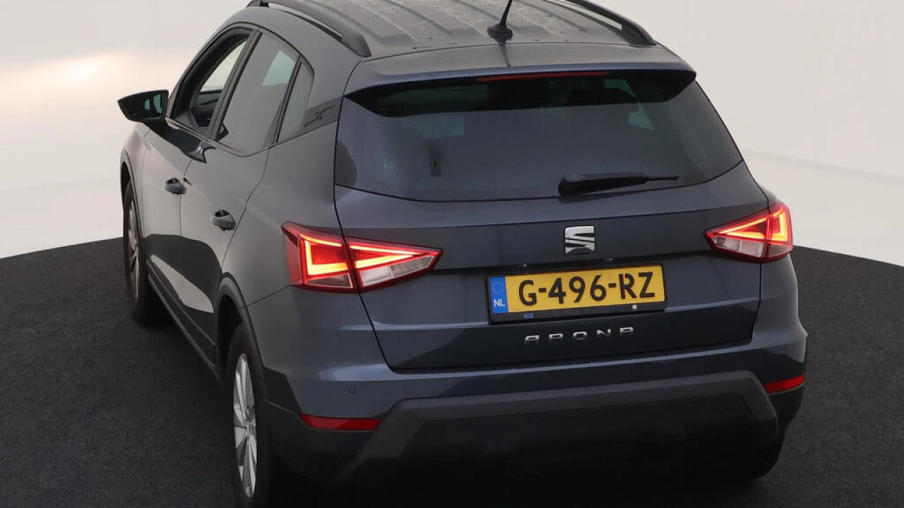 SEAT Arona 1.0 TSI 96pk Style Business Intense