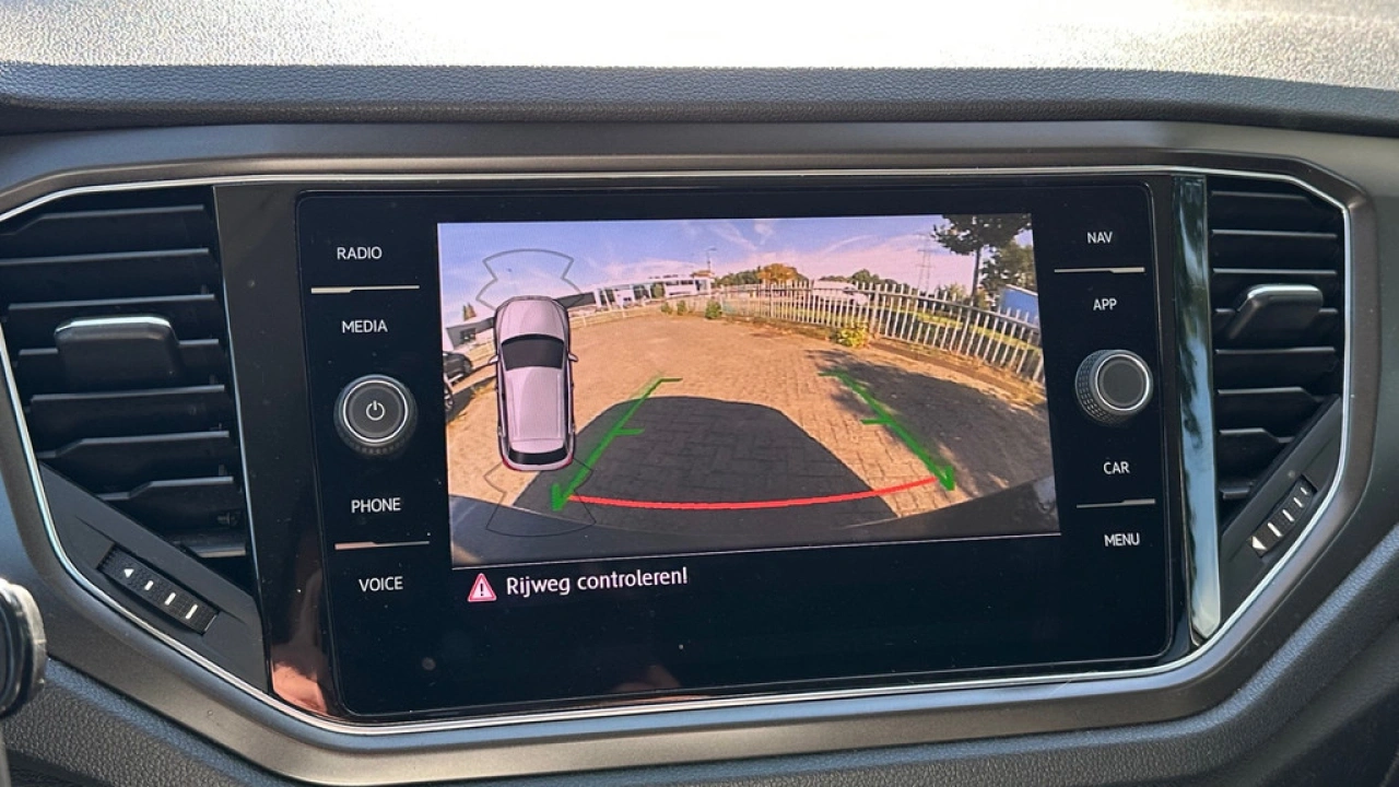 Volkswagen T-Roc 1.5 TSI 150pk DSG Style Navigatie camera