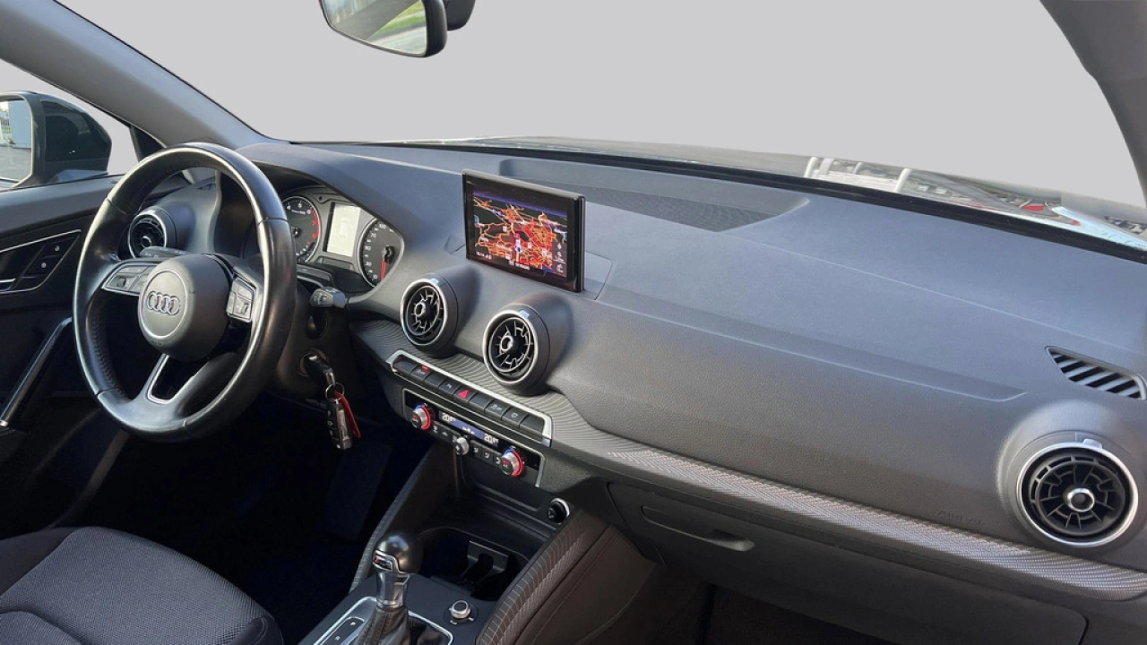 Audi Q2 30 TFSI 116PK #limited / Trekhaak / PDC V+A / 18''