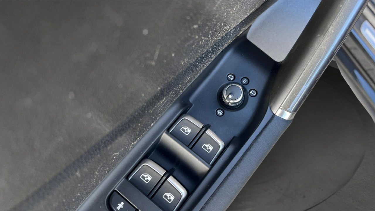 Audi Q2 30 TFSI 116PK #limited / Trekhaak / PDC V+A / 18''