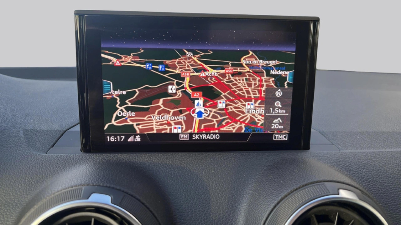 Audi Q2 30 TFSI 116PK #limited / Trekhaak / PDC V+A / 18''