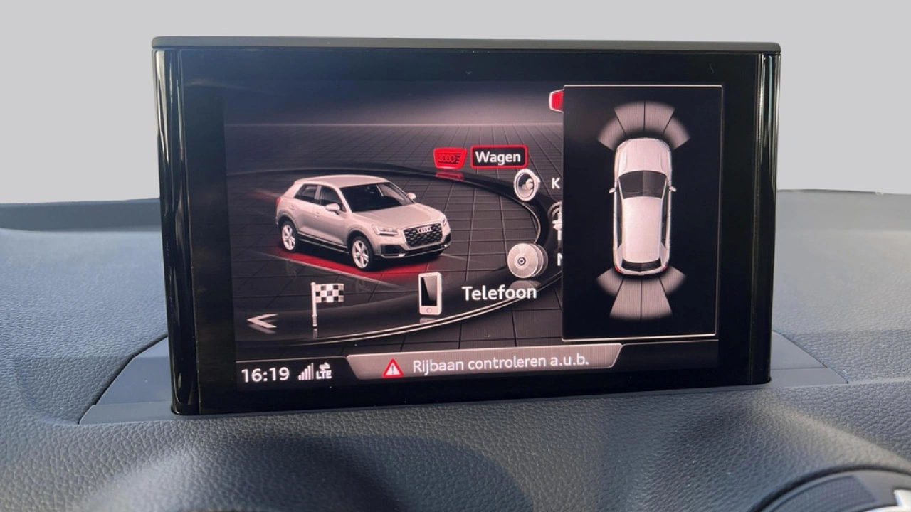 Audi Q2 30 TFSI 116PK #limited / Trekhaak / PDC V+A / 18''