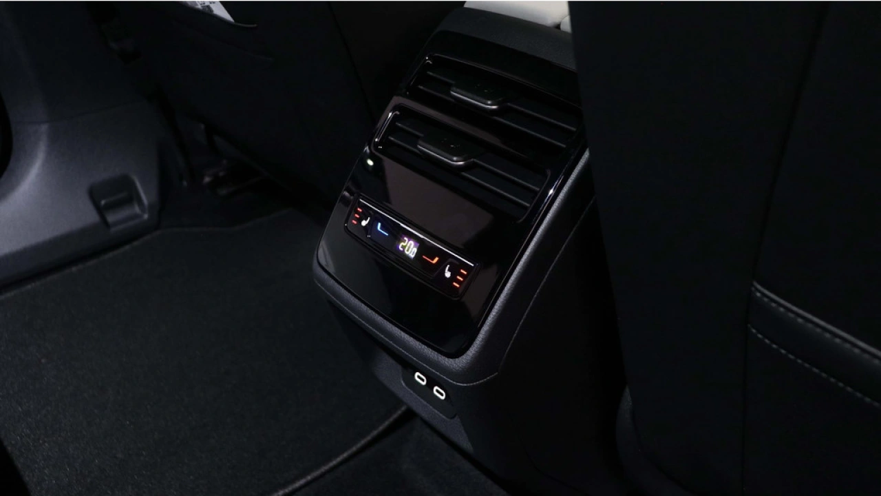 Volkswagen ID.7 Pro Business 77 kWh 286pk Massagestoelen Warmtepomp
