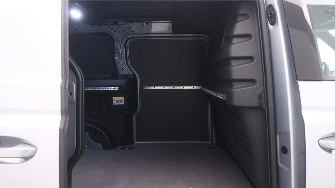 VW Bedrijfswagens ID. Buzz Cargo L1H1 204pk 77kWh RWD