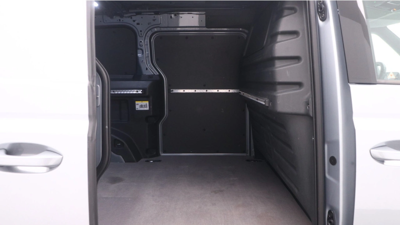 VW Bedrijfswagens ID. Buzz Cargo L1H1 204pk 77kWh RWD