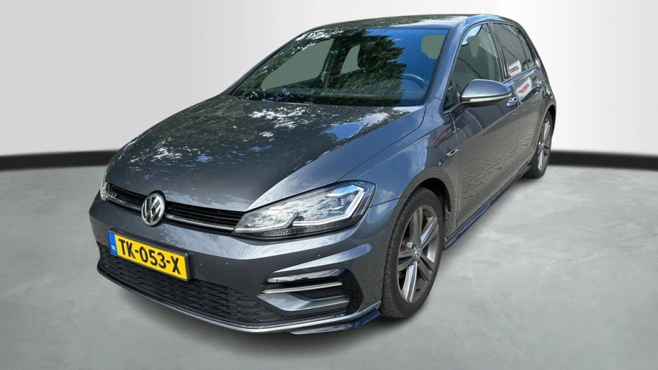 Volkswagen Golf 1.0 TSI 110pk Highline Business R
