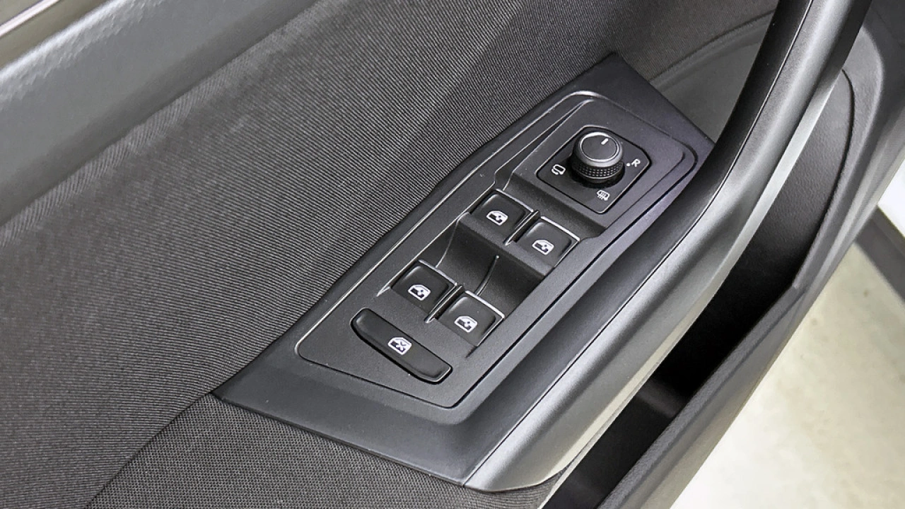 Volkswagen T-Roc 1.5 TSI 150pk Automaat Sport Black Style