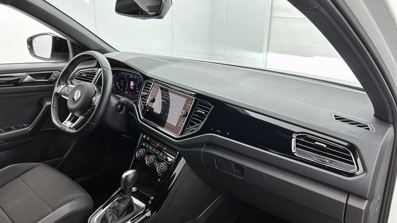 Volkswagen T-Roc 1.5 TSI 150pk Automaat Sport Black Style