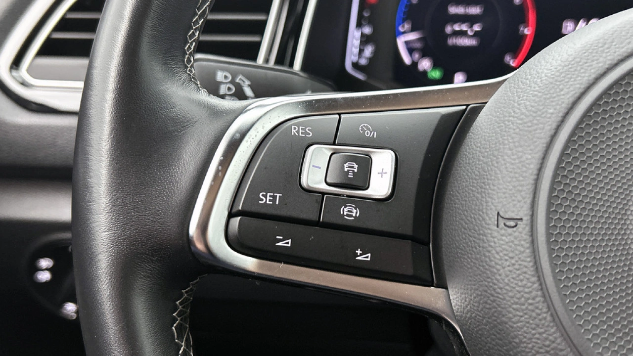 Volkswagen T-Roc 1.5 TSI 150pk Automaat Sport Black Style