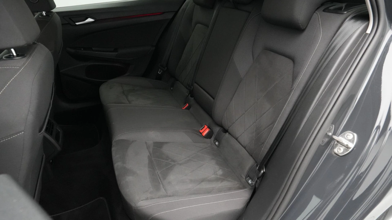 Volkswagen GOLF Variant 1.0 TSI Life Business
