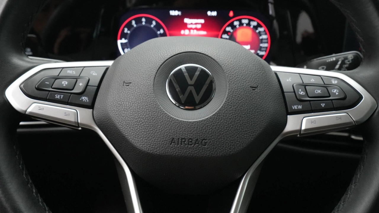 Volkswagen GOLF Variant 1.0 TSI Life Business