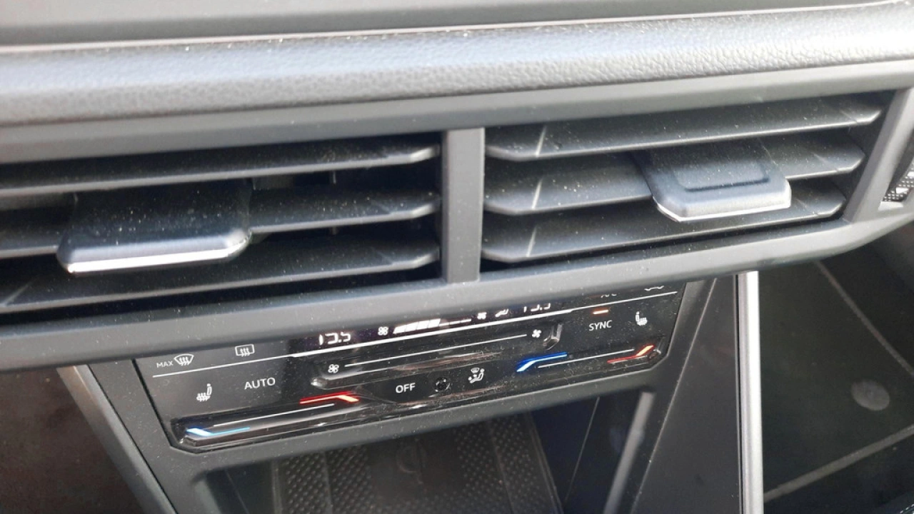 Volkswagen Polo 1.0 TSI R-Line | Navigatie | Leer | Camera | 17