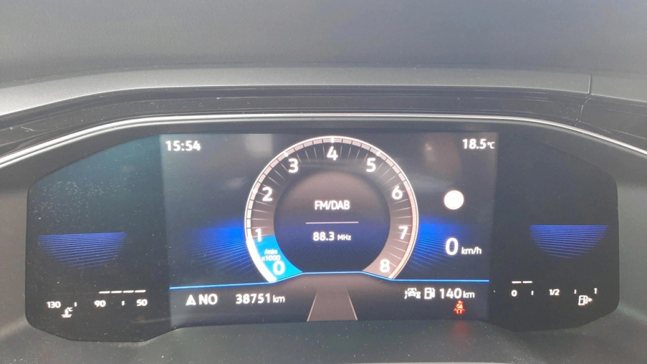 Volkswagen Polo 1.0 TSI R-Line | Navigatie | Leer | Camera | 17