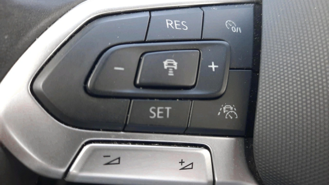 Volkswagen Polo 1.0 TSI R-Line | Navigatie | Leer | Camera | 17