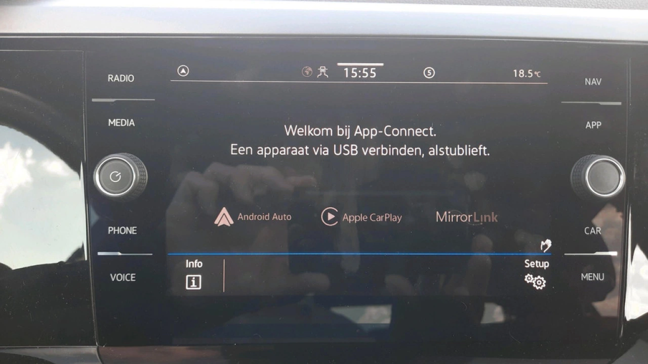 Volkswagen Polo 1.0 TSI R-Line | Navigatie | Leer | Camera | 17